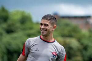 Baiano: Vitória realiza treino com todos os reforços