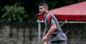 Catarinense: Brusque anuncia atacante Guilherme Queiroz, ex-Portuguesa