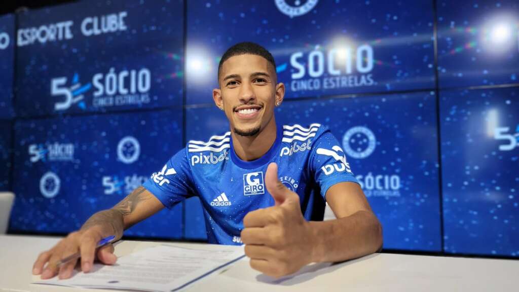 Cruzeiro anuncia o atacante Wesley, ex-Palmeiras, cruzeiro