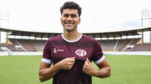 Paulistão: Ferroviária contrata Léo Santos, ex-zagueiro do Corinthians