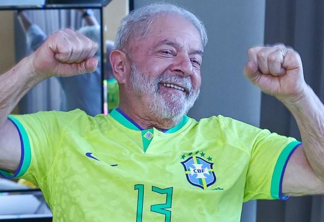 Lula critica Ancelotti na seleção brasileira: ‘Por que ele não resolve o problema da Itália?’