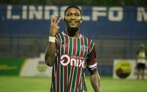 PIAUIENSE: Artilheiro Mário Sérgio faz hat-trick e Fluminense goleia