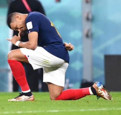 Fotógrafos esportivos lutam pelo ângulo certo para retratar a história da Copa