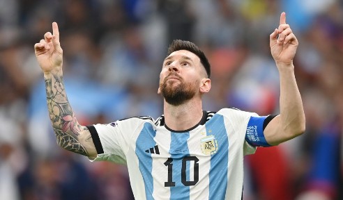 Messi celebra fim do 'sofrimento' da Argentina: 'Era a Copa certa'