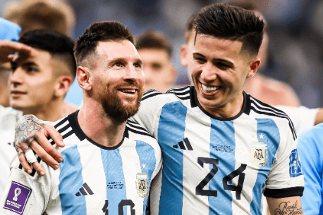 Enzo Fernández e Messi
