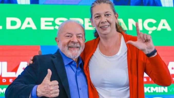 Ex-jogadora de vôlei, Ana Moser é favorita para assumir Ministério do Esporte
