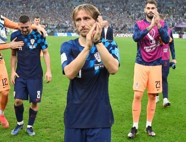 Modric exalta a Croácia após queda na semi da Copa: 'O mundo nos respeita mais'