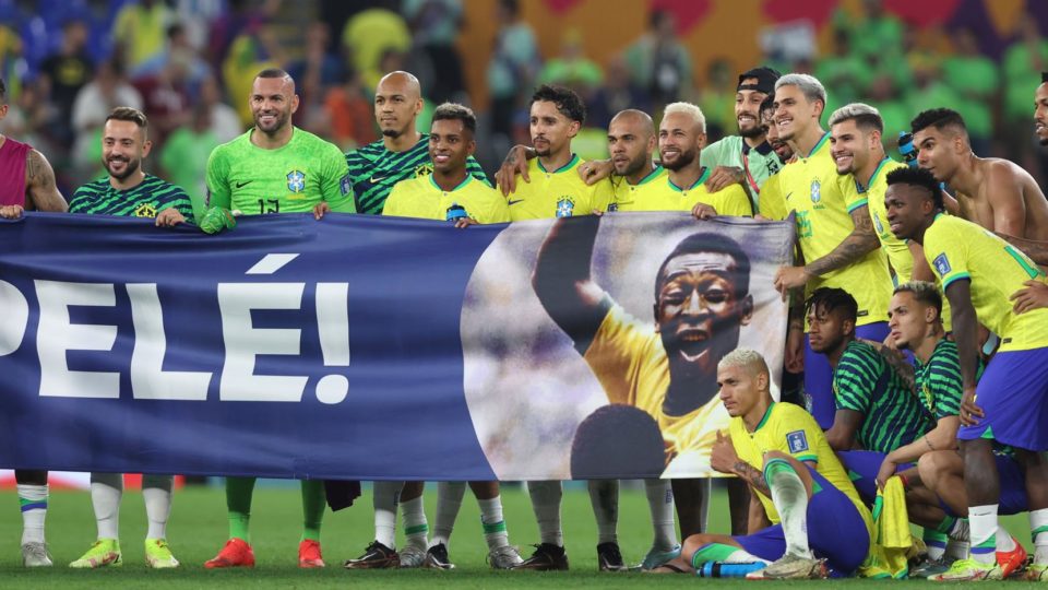 Conmebol propõe trocar estrelas por corações no escudo da CBF em homenagem a Pelé