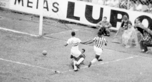 Santos 11 x 0 Botafogo-SP – O dia em que Pelé marcou oito gols em um só jogo