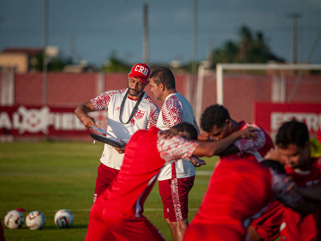 Alagoano: CRB sem Anselmo Ramon e com dúvidas para estreia