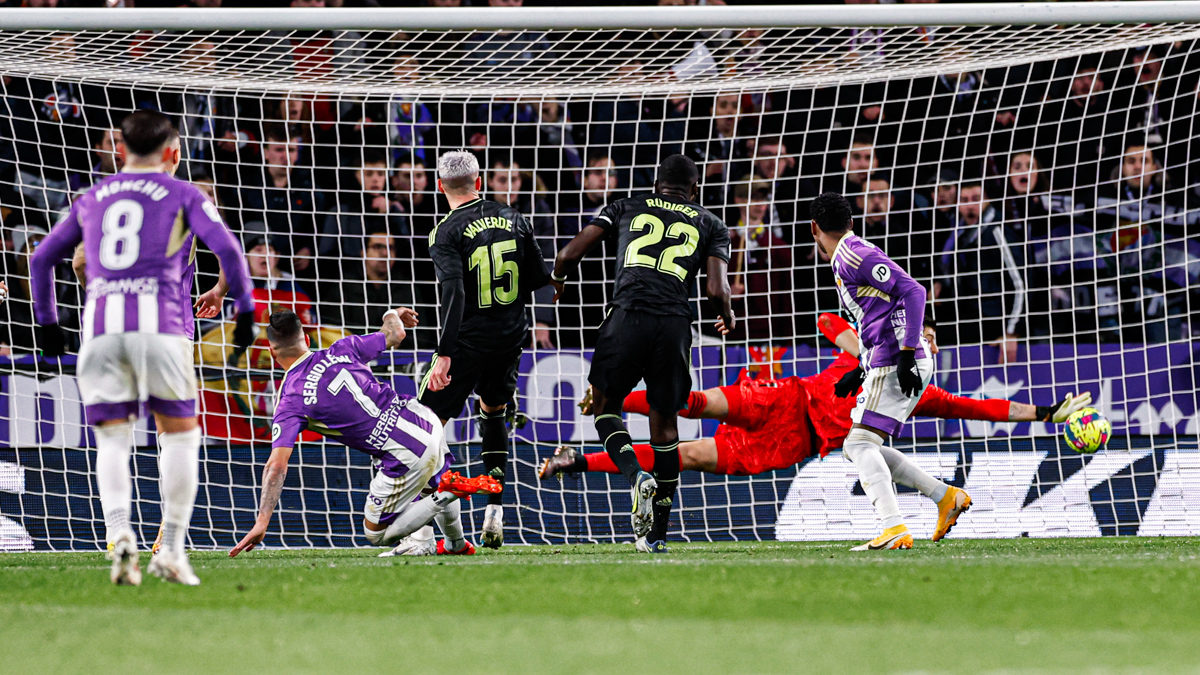 ESPANHOL: Benzema marca os 2 gols na vitória do Real Madrid sobre Valladolid