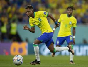 Meninos da Vila em Mundiais: Santos já revelou 12 atletas que defenderam o Brasil em Copas