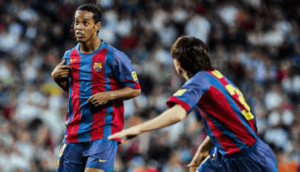 Ronaldinho vê equilíbrio entre os finalistas e exalta Messi