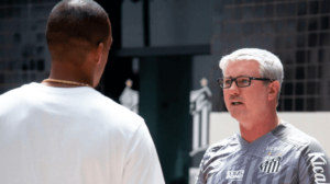 Santos se reapresenta com reunião, reforços e expectativa por ano mais tranquilo