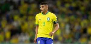 Mulher diz que Thiago Silva ainda sofre por eliminação do Brasil na Copa