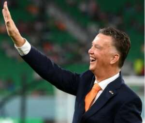 Holanda revela jogadores com gripe e Van Gaal culpa ar-condicionado