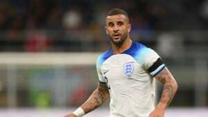 Walker pede trégua da torcida inglesa a Harry Kane após falha em pênalti na Copa