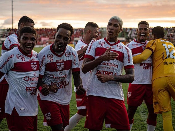 ALAGOANO: CRB vence com gol nos acréscimos e também lidera