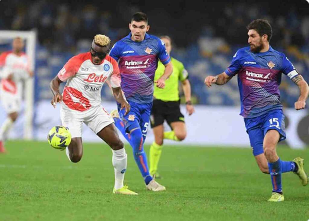 COPA DA ITÁLIA: Cremonese surpreende e elimina reservas do Napoli nos pênaltis