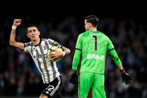 Italiano: Di María irrita torcida da Juventus por homenagear Maradona após revés para o Napoli