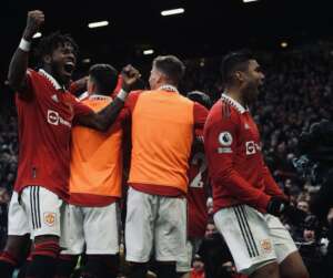 Inglês: INEOS, empresa parceira da Mercedes, entra na briga para comprar o Manchester United