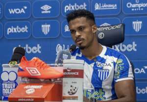 Avaí apresenta volante Fabrício Baiano: 