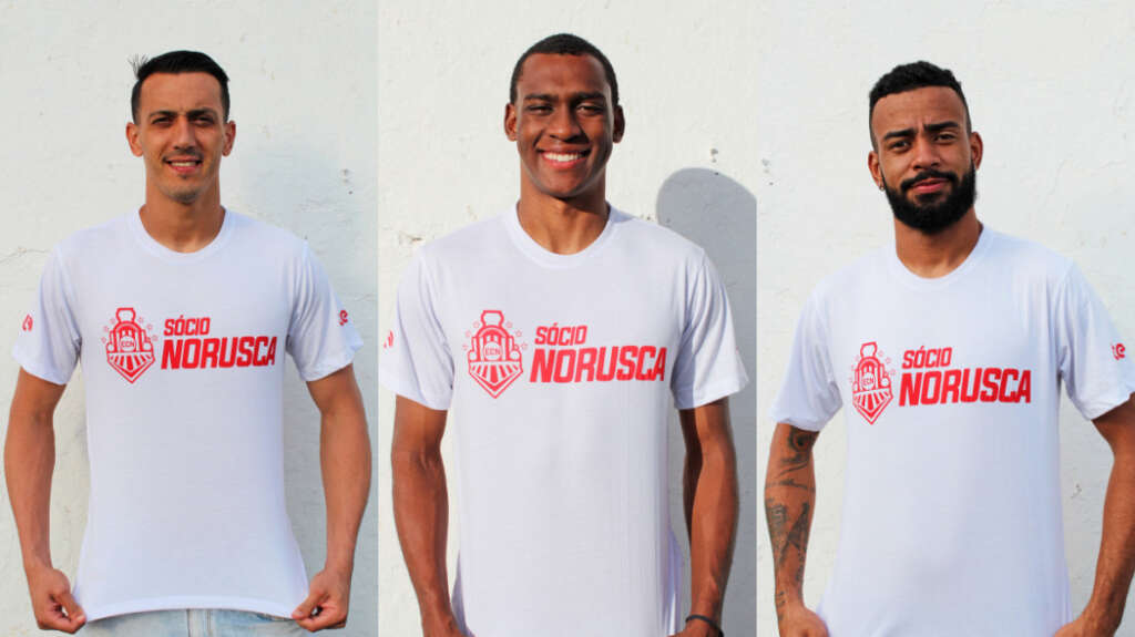Paulista A2: Noroeste divulga preços de ingressos e reabre sócio-torcedor 2 Goleiro Pablo lateral zagueiro Hygor Ribeiro e zagueiro Maycon posam para foto com camiseta dos socios torcedores do Norusca