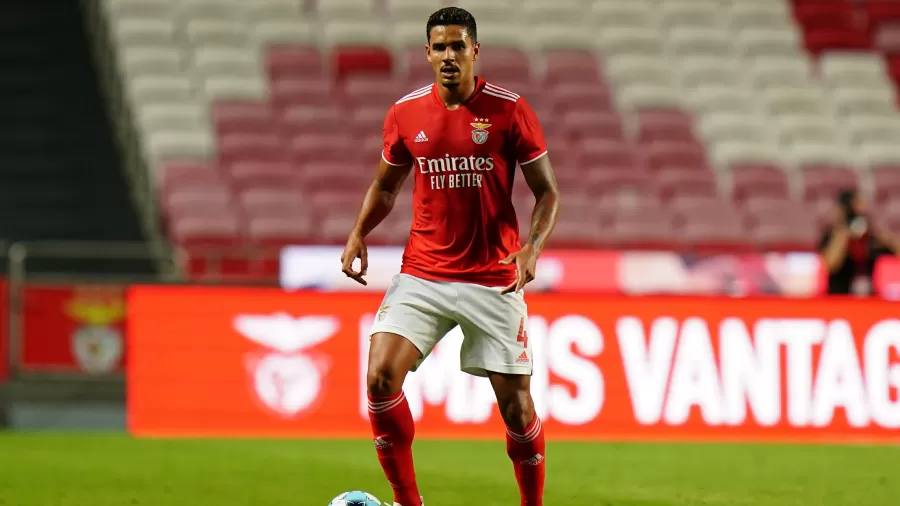 LUCAS VERISSIMO BENFICA