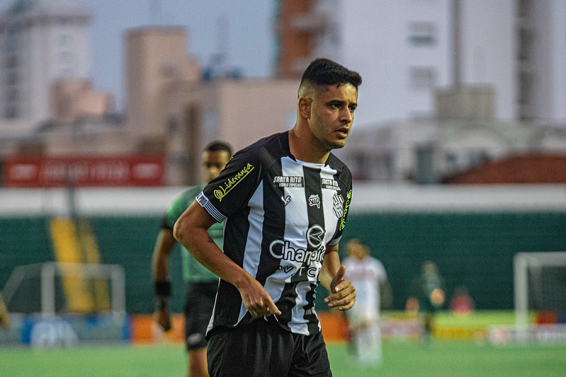 Leo Artur Figueirense