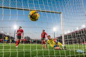 INGLÊS: Com ajuda de Scarpa, Danilo estreia pelo Nottingham Forest com empate