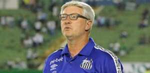 Hellmann cita rivais para justificar início do Santos e diz entender desconfiança