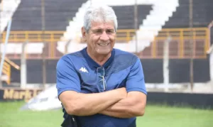 Parraga, novo técnico do Amparo, conta que vai aposentar no clube