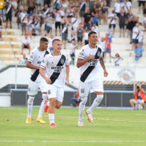 Paulista A2: Hélio enaltece campanha da Ponte Preta: 'Melhor inicio de temporada do século'