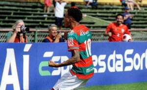 Portuguesa 3 x 0 Red Bull Bragantino - Lusa vence a primeira