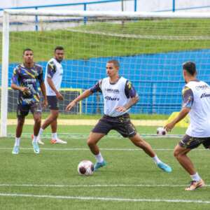 Paulistão: Técnico do Santo André projeta duelo de líderes: 'Promete'