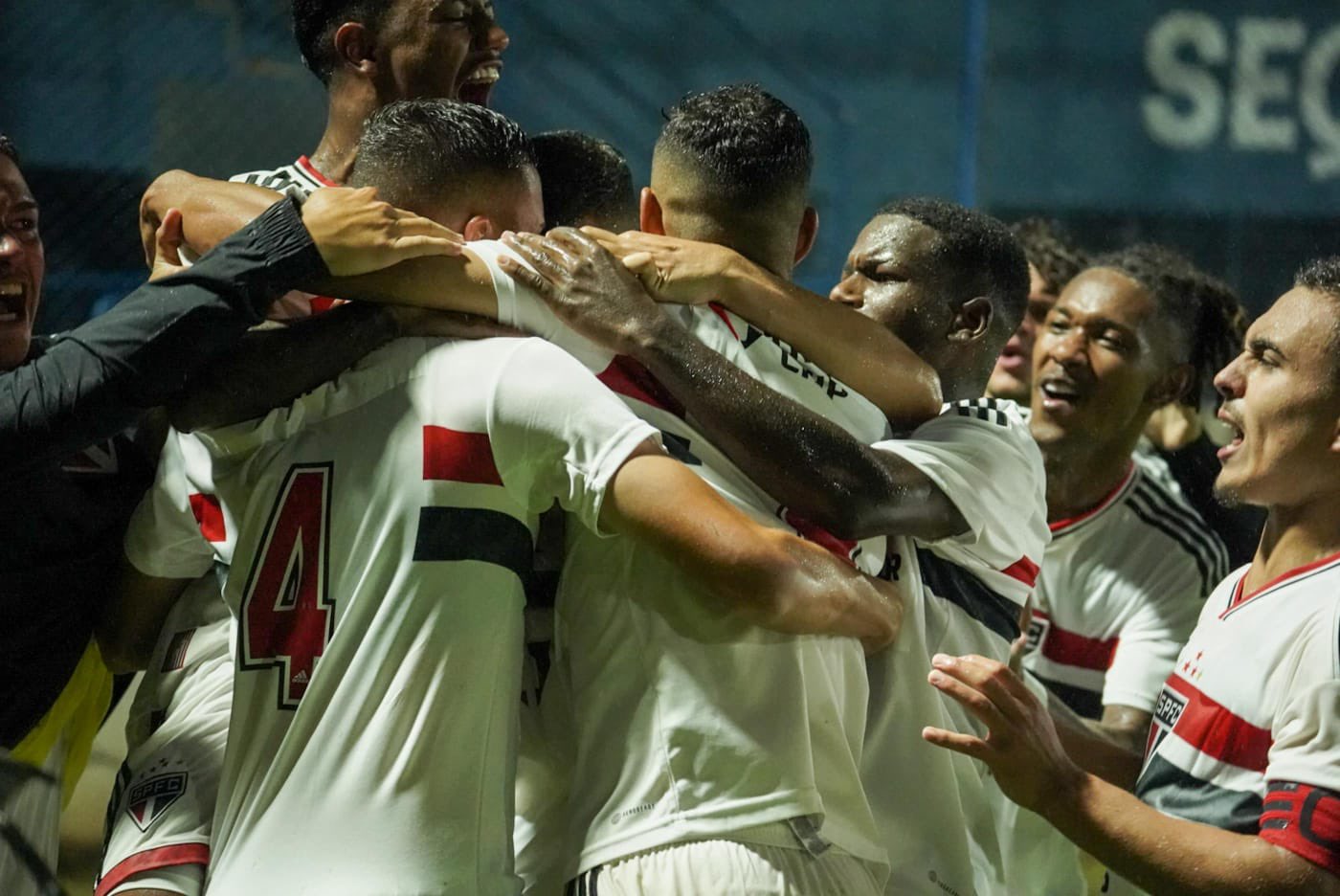 COPA SP: Com show de Talles Wander, São Paulo goleia e se classifica à segunda fase