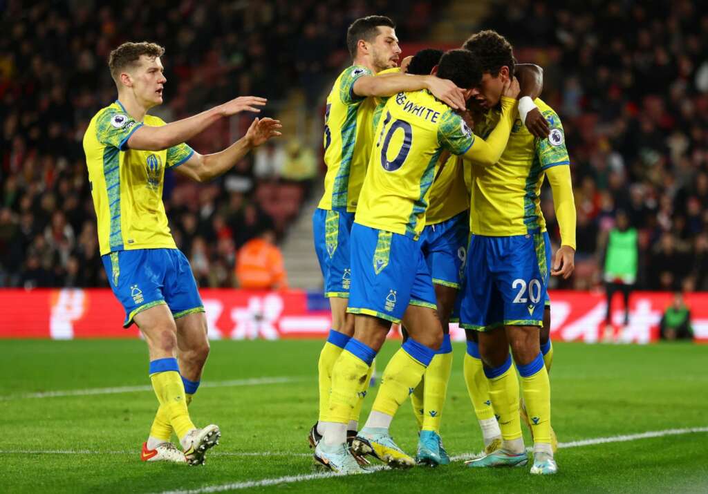 INGLÊS: Scarpa estreia, Nottingham bate Southampton e sai do descenso