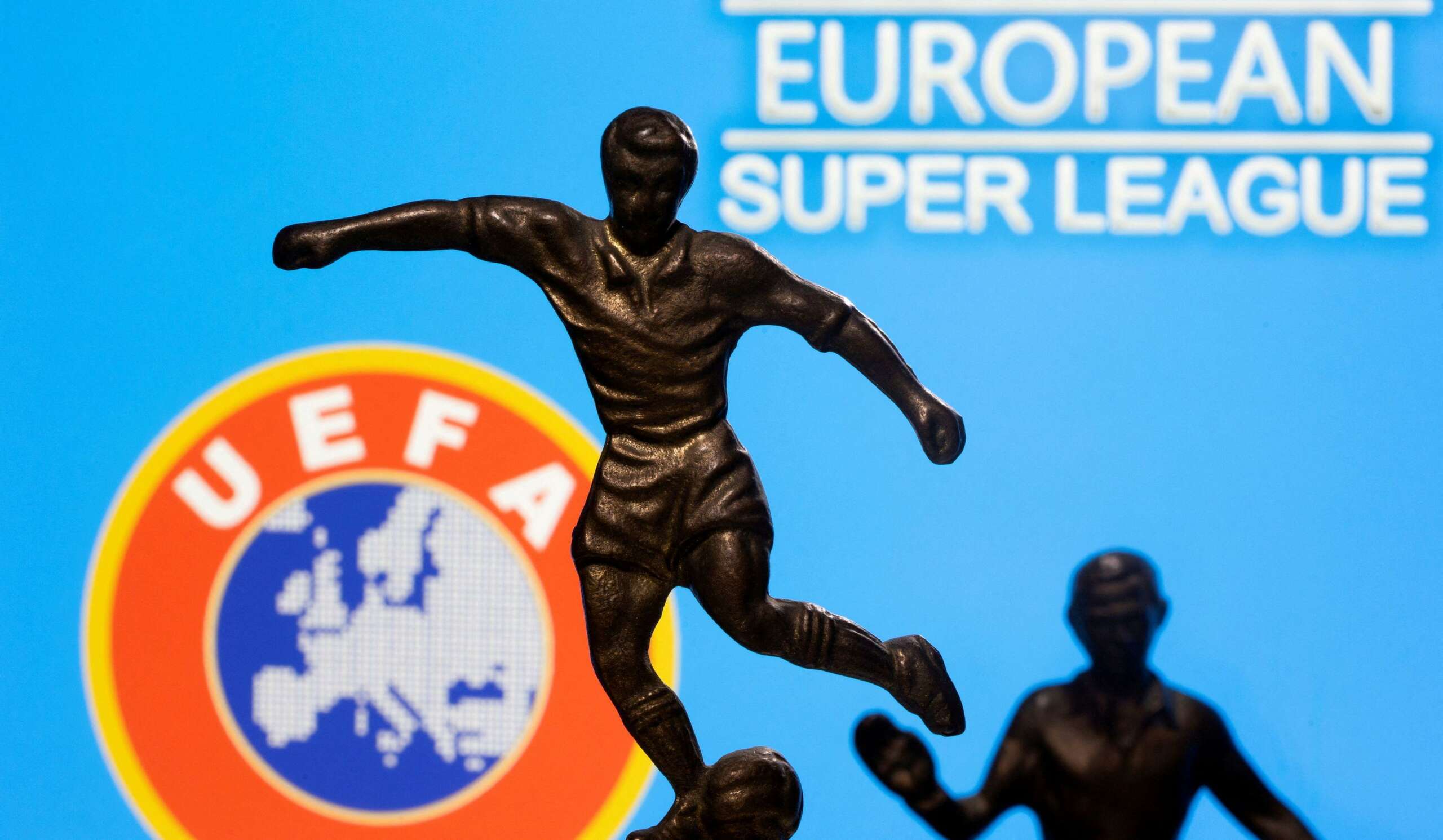 Superliga Europeia é marcada por traições e interesses econômicos, revela seriado