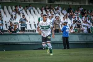 Paranaense: Coritiba acerta saída de meio-campista Val para o futebol português