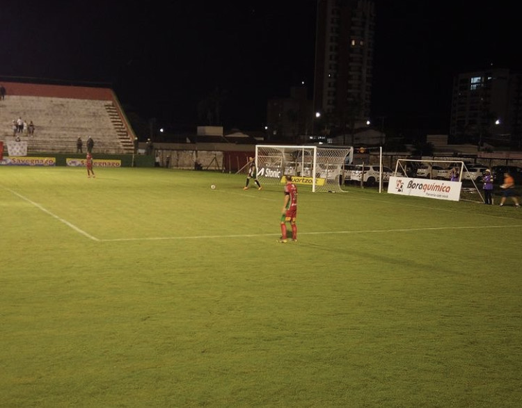 Velo Clube Vence Linense e sobe na tabela da a2