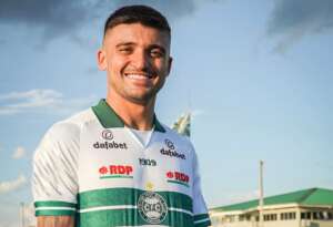 Paranaense: Coritiba anuncia lateral Victor Luís, ex-Palmeiras