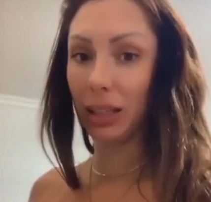 Paraibano: Investigada por xenofobia, noiva de jogador do Botafogo presta depoimento