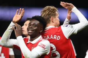 INGLÊS: Arsenal derrota o Tottenham e amplia vantagem na liderança