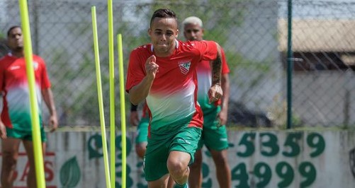 Catarinense: Filho do cantor Belo é o novo reforço do Atlético, clube do Romário