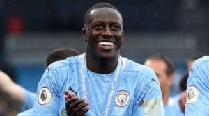 Mendy, do Manchester City, é inocentado de seis acusações de estupro