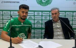 Catarinense: Chapecoense renova com volante especulado na Europa