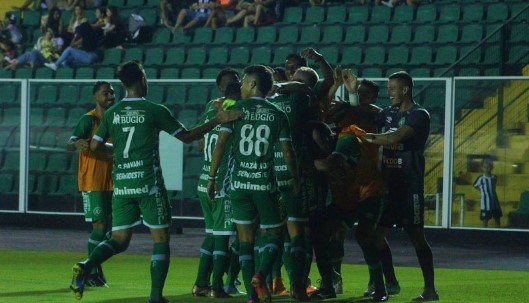 CATARINENSE: Chapecoense vence Figueirense e Avaí perde para o líder Hercílio Luz