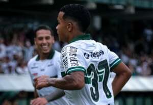 PARANAENSE: Coritiba perde o 100%, em domingo de empates e briga generalizada