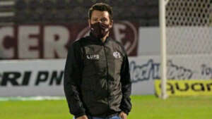 Paulistão: Ferroviária acerta retorno de Elano como técnico