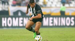 Paranaense: Coritiba entra na briga com o São Paulo por Erison